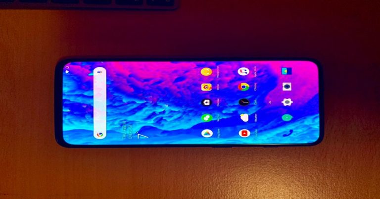 OnePlus 7 image leaked online, shows a notch-less display