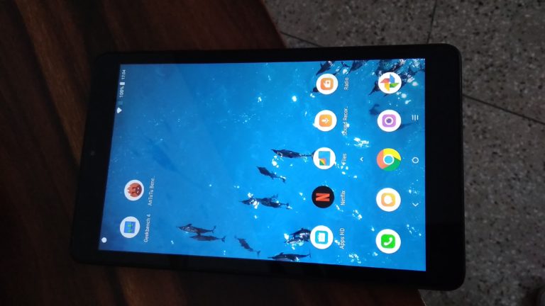 Alcatel 3T 8 Front