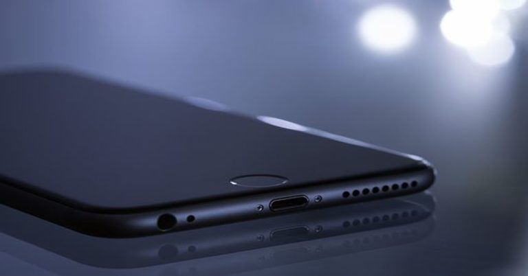 Google has discovered six iPhone security flaws; one is still unpatched