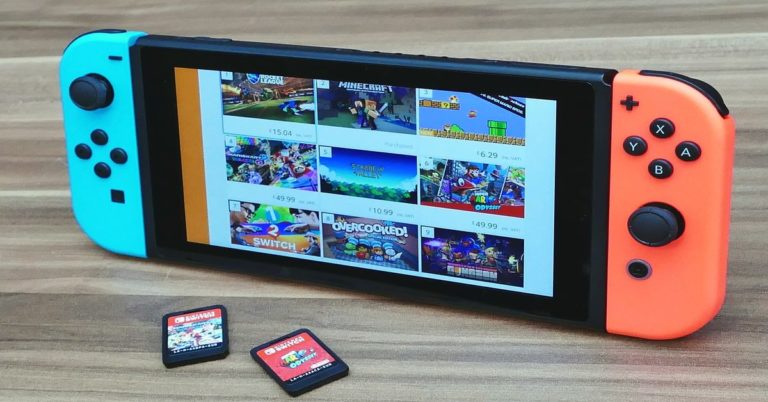 Nintendo is planning a Mini-Switch - a smaller and cheaper version of the Original Switch