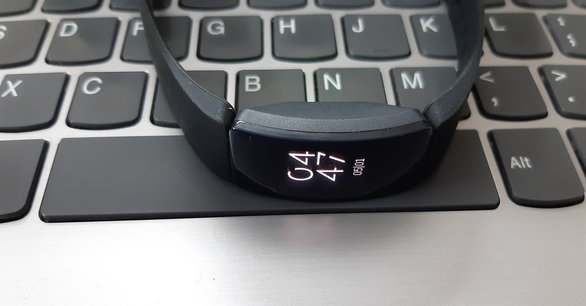 Fitbit Inspire HR fitness tracker 2 Quick Ways to Change or Update the Time on a Fitbit (2023)