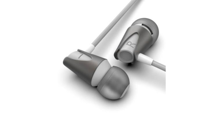 Boult Storm earphones