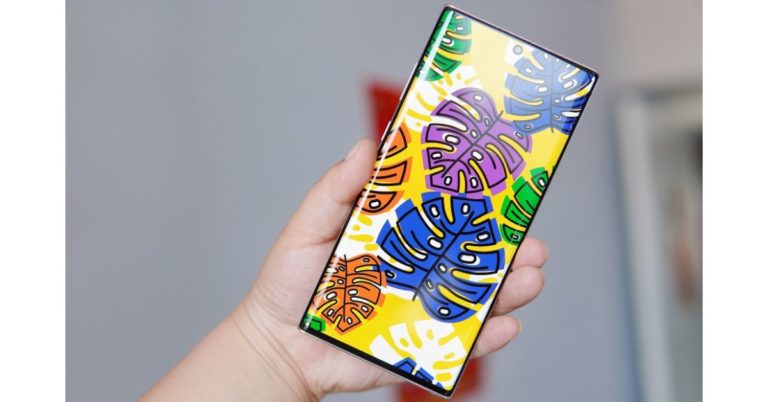 Samsung Galaxy S20 Ultra is tipped to feature a 120HZ refresh rate display panel