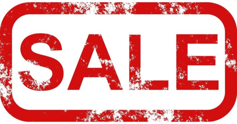 Here are the top deals on smartphones by Flipkart and Amazon to watch out for
