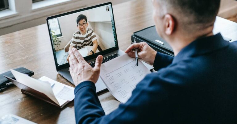 How to use your Canon DSLR as a webcam?