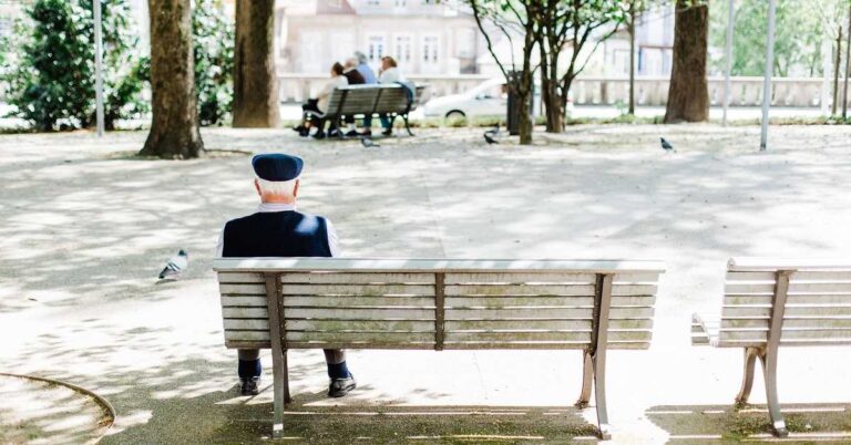 5 Android apps you should install on your elderly parents’ smartphones for their safety