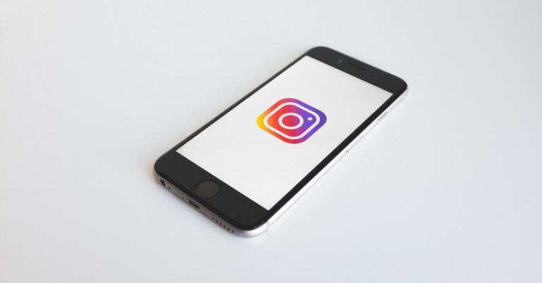 How to delete instagram account permanently? (2022)