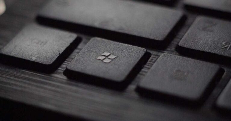 How to take a screenshot on Windows 10 using a laptop or a PC?
