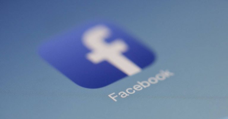 How to declutter your Facebook news feed?