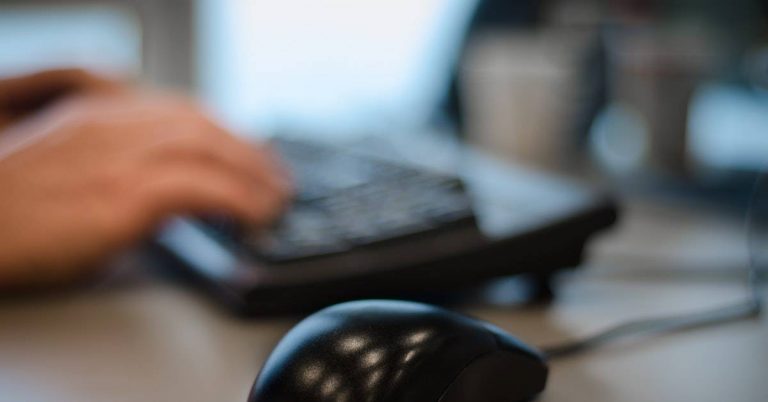 How to lock your keyboard and trackpad on your laptop for safety?