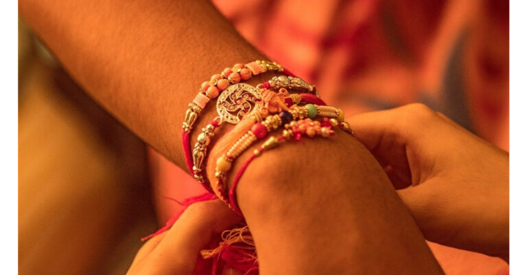 Raksha Bandhan 2021: Last Minute gifting ideas for your sister this Rakhi