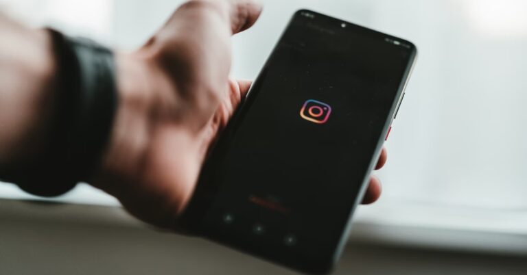 Top 7 ways to fix Instagram crashing on Android and iOS