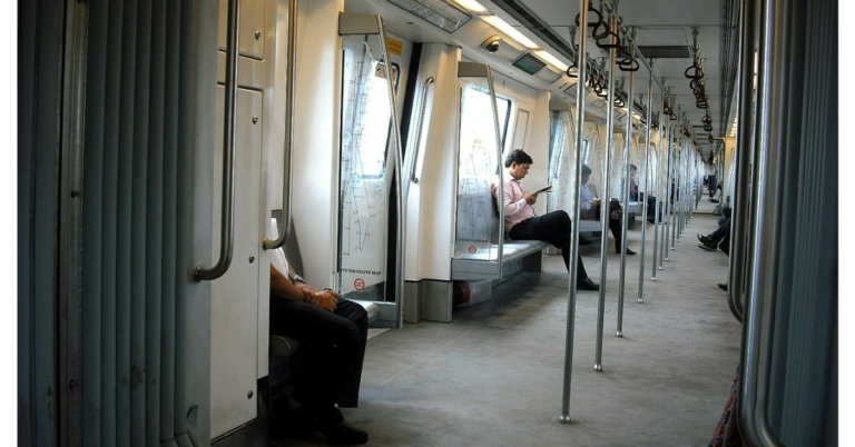 How to access free WiFi at Delhi Metro stations: Delhi Metro launches free WiFi service on the yellow line
