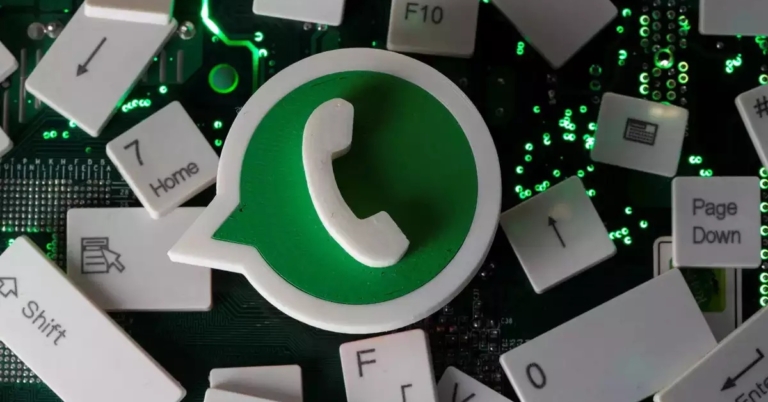 WhatsApp is testing a new voice UI for iOS beta testers