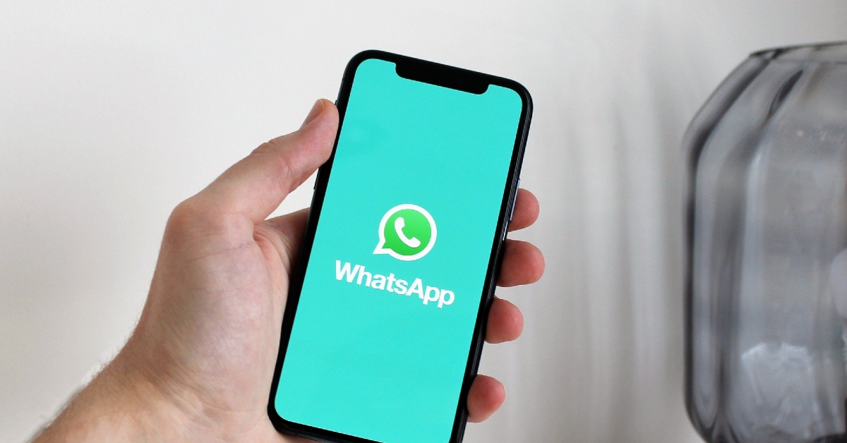 Best 4 ways to add background music to WhatsApp Status