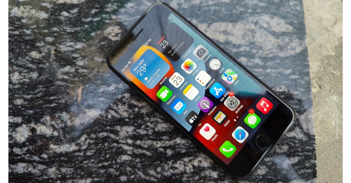 iPhone SE 2022 review: Design and Display