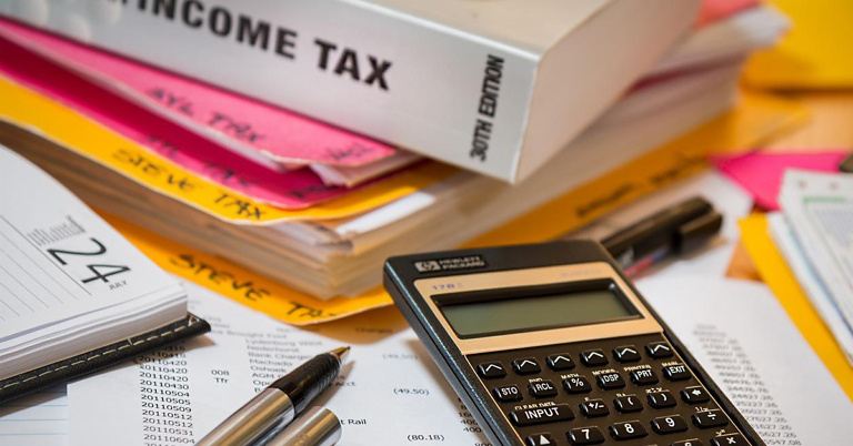 Top 4 Apps That Help You Save Income Tax (2022)