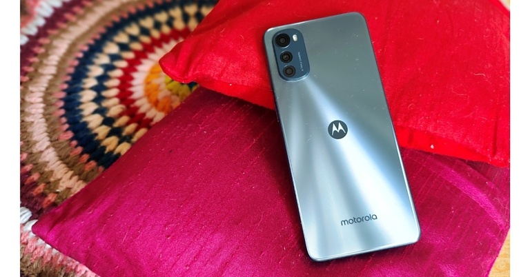 Moto E32s Review: A really good budget smartphone for less than 10K