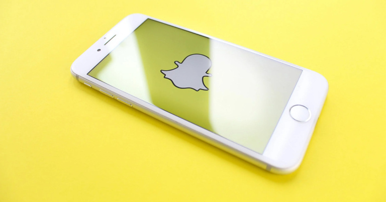 Snap brings its AI chatbot to all Snapchat users for free