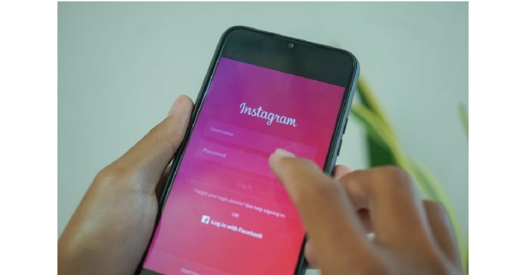 Can I log into my Facebook using Instagram?