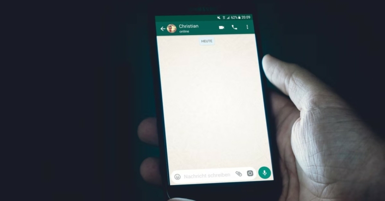 4 Simple ways to send large files, audio or video on WhatsApp to anyone
