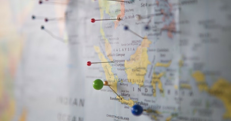 How to go to any place on Earth virtually and check everything about it?
