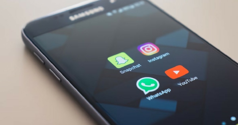 How to Use WhatsApp Status like a pro: Top 10 Things You Need to Know