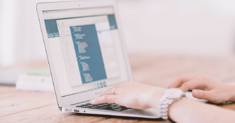 10 free messaging apps that work on your Phone as well as PC or Mac
