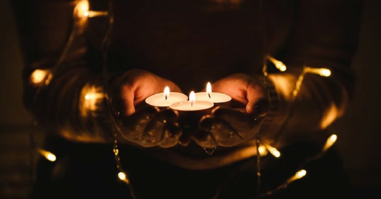 Diwali Gifting Guide: Best gadgets to gift your loved ones this festive season (under various price brackets)