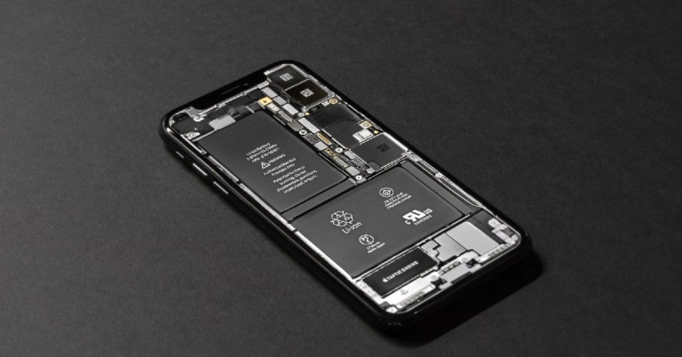 How to replace iPhone battery in India and in USA?