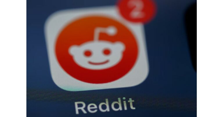 Top 2 Ways to Hide Or Delete Custom Feeds on Reddit