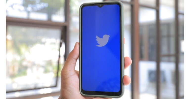Elon Musk announces a new $8 monthly package for Twitter Blue - Verification tick