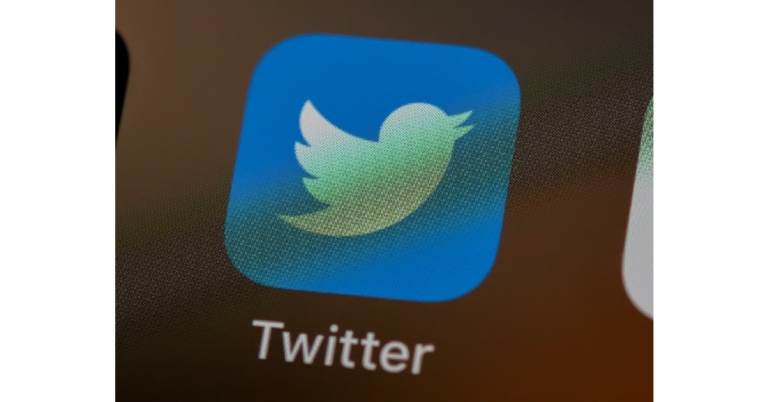 The global rollout of the Twitter View Count for Tweets has begun