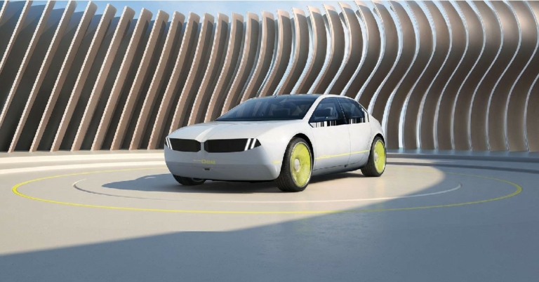 BMW unveils the i Vision Dee concept at CES 2023