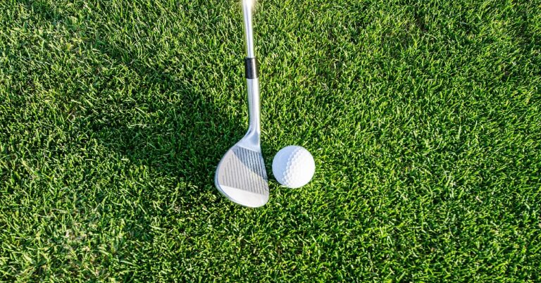 6 Best GPS-Based Golf Apps for iPhones