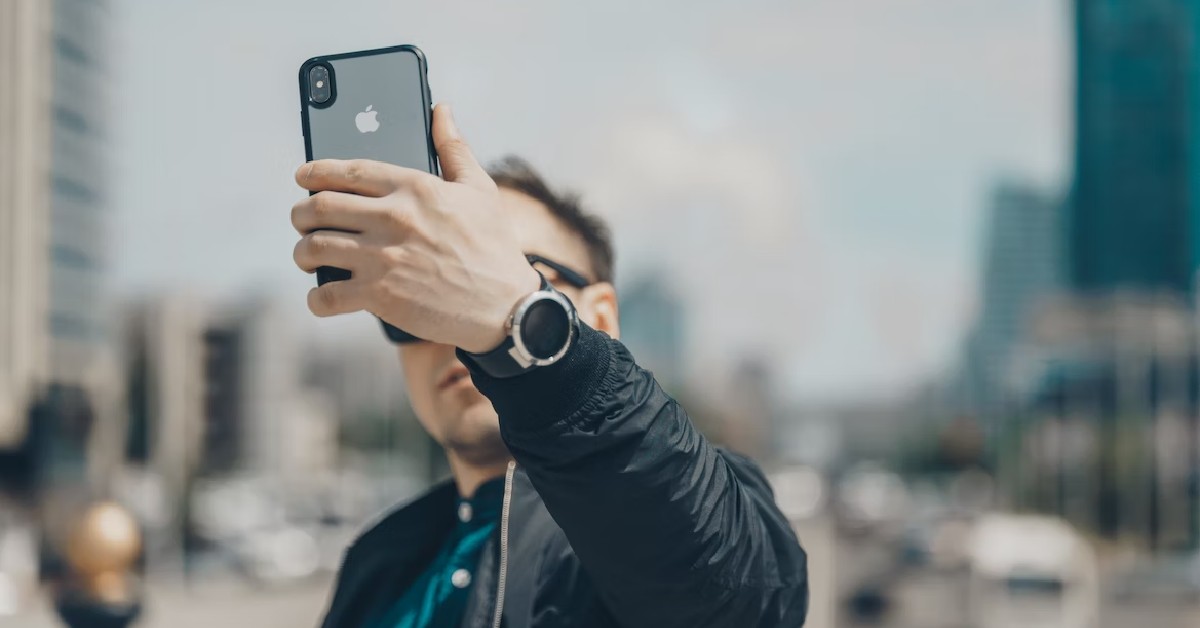 How to Take Handsfree Selfies and Photos on iPhone 5 Simple Methods