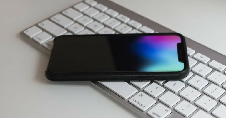 Top 4 Apps to Use Your Smartphone as a Remote Mouse For PC