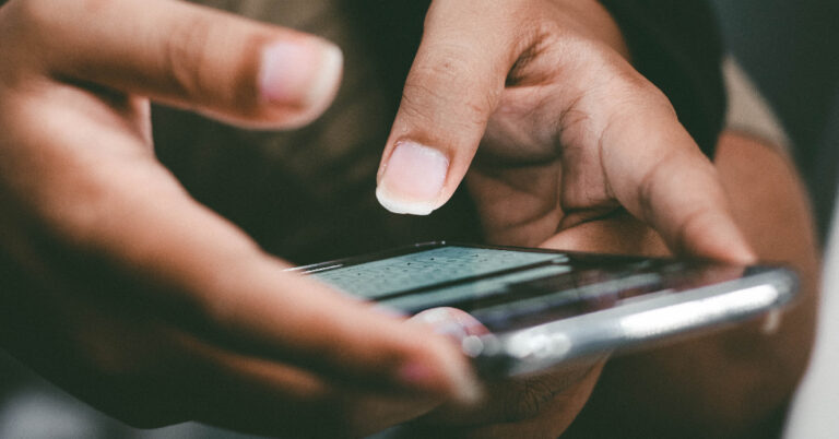 7 Best Ways to Block Spam Text Messages on Android & iPhone