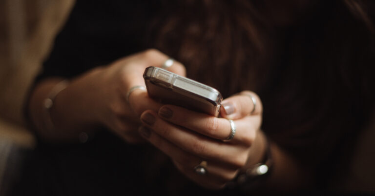 Can apps track your phone even when location services are turned off?