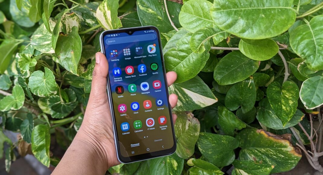 Samsung Galaxy M14 5G review: Design and display