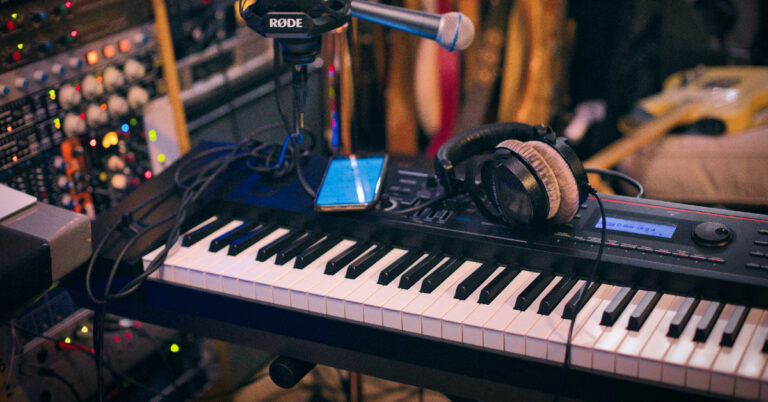 Best Ways to Connect Your Digital Piano to a PC/iPad/Android Device