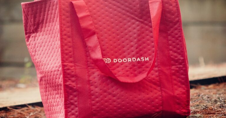 DoorDash adds hourly payments, enhances safety features for couriers