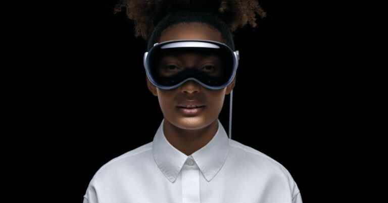 WWDC23: Apple announced its first mixed reality headset Vision Pro