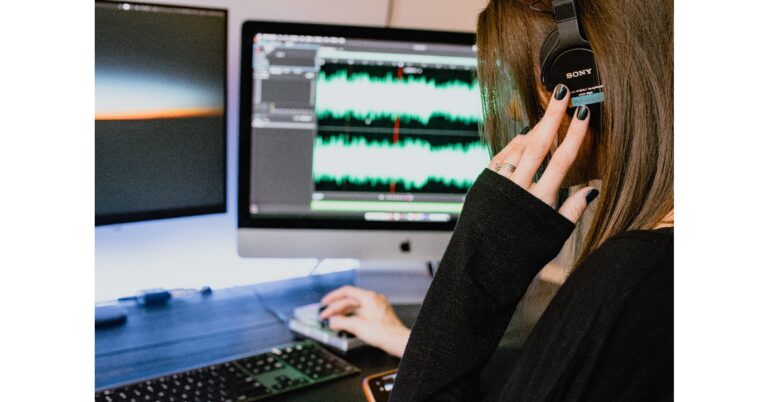 Top 7 AI Tools to Remove Background Noise Any Audio