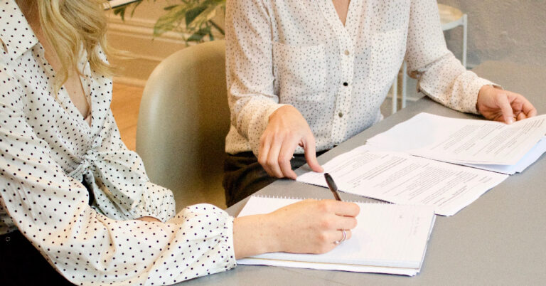 How to sign a document on an iPhone?