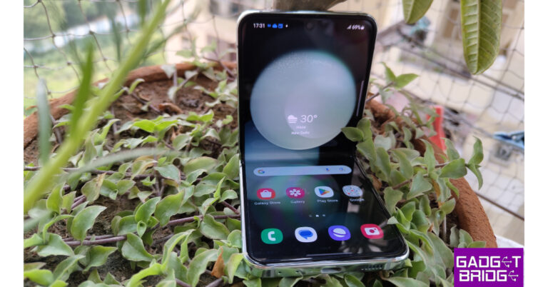 Best Flip Phones in India (2023) to buy this festive season 