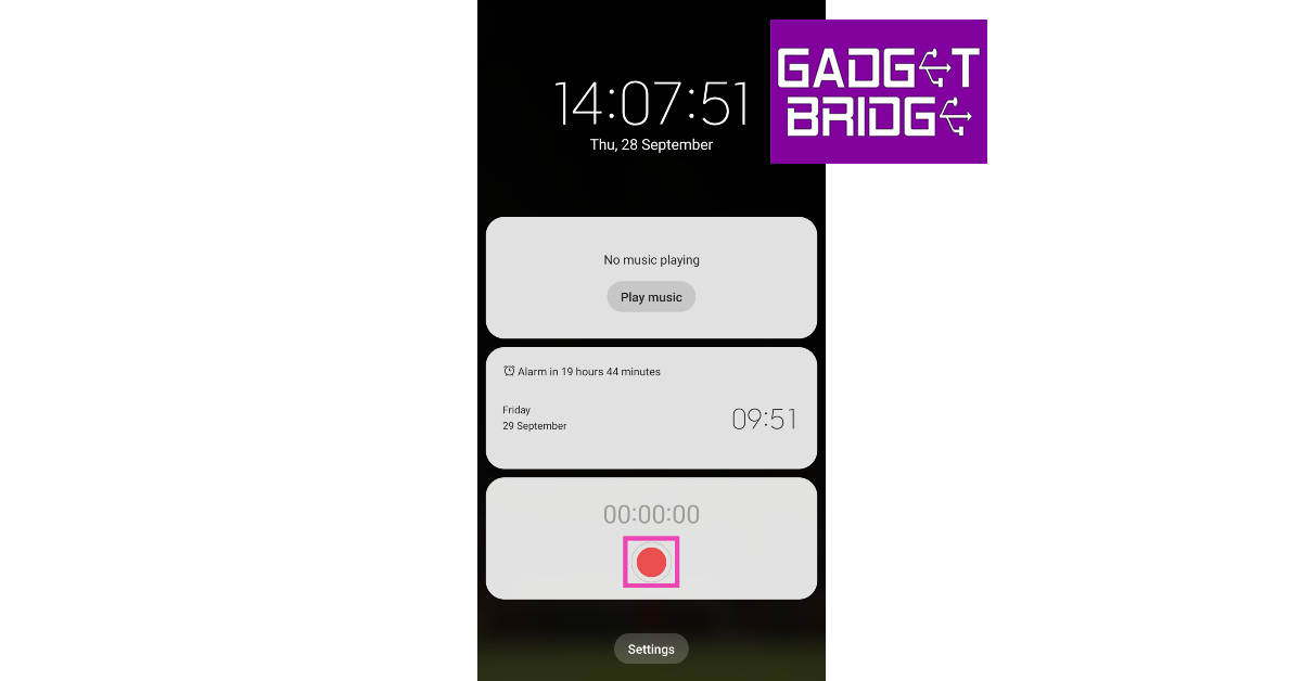 Step 7: Hit the red button on the voice recorder widget to start recording audio. record audio on a phone screen off