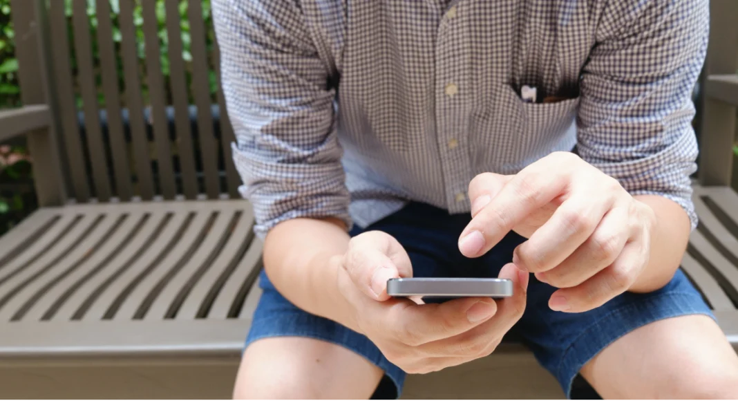 Top 4 Ways to Blur Out a Part of Picture on Android