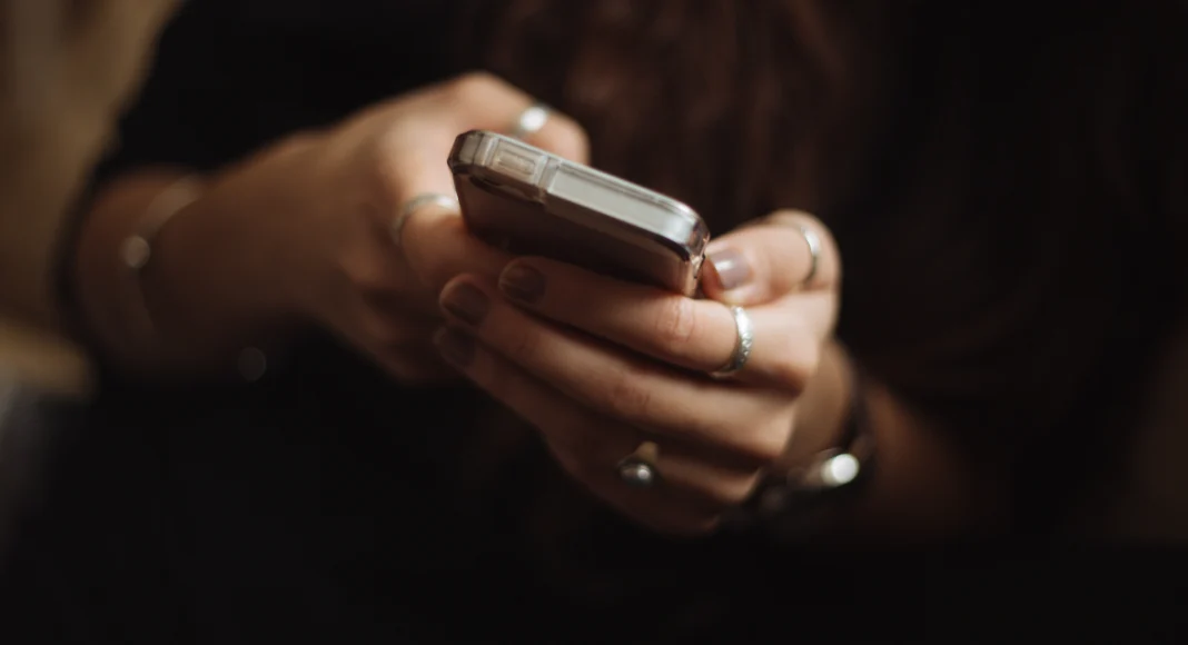Top 5 Ways to detect if someone has remote access to your iPhone