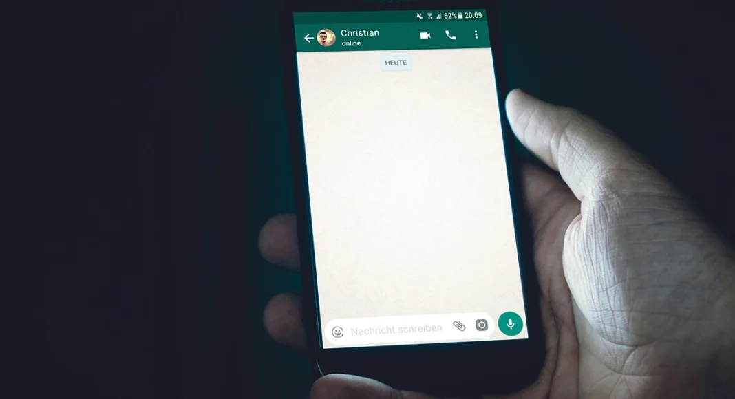 WhatsApp Feature: Pinned Messages for individual and group chats introduced